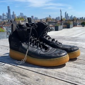 nike high tops with zipper